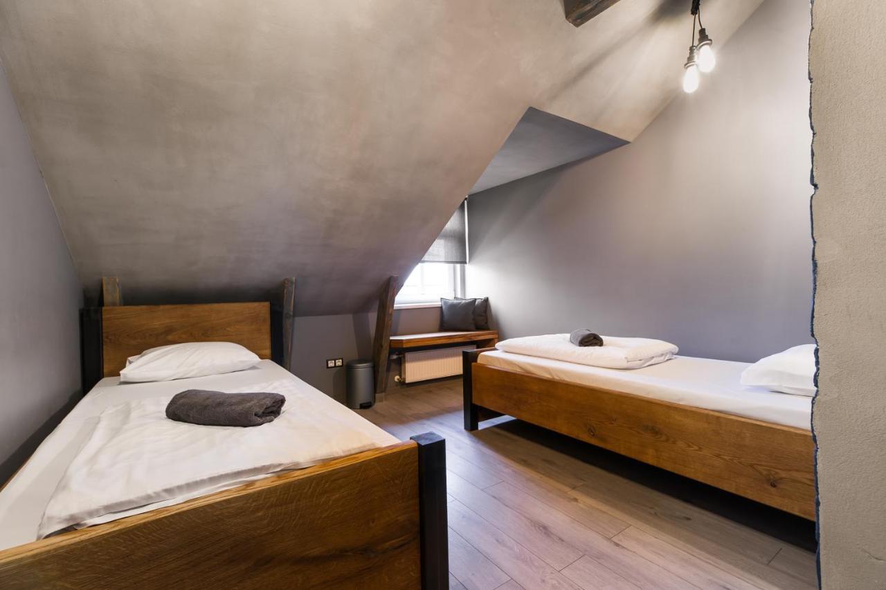 Wicked Weasel Hostel Riga Exterior foto